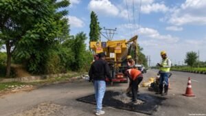 JMC mounts AI cameras on garbage trucks to spot and fix potholes within 24 hours