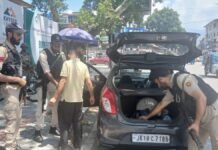Security stepped up across Srinagar ahead of Independence Day Security stepped up across Srinagar ahead of Independence Day