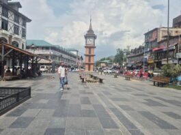 Downtown Srinagar traffic changes intensify as Lal Chowk traders oppose office relocation Lal Chowk Srinagar