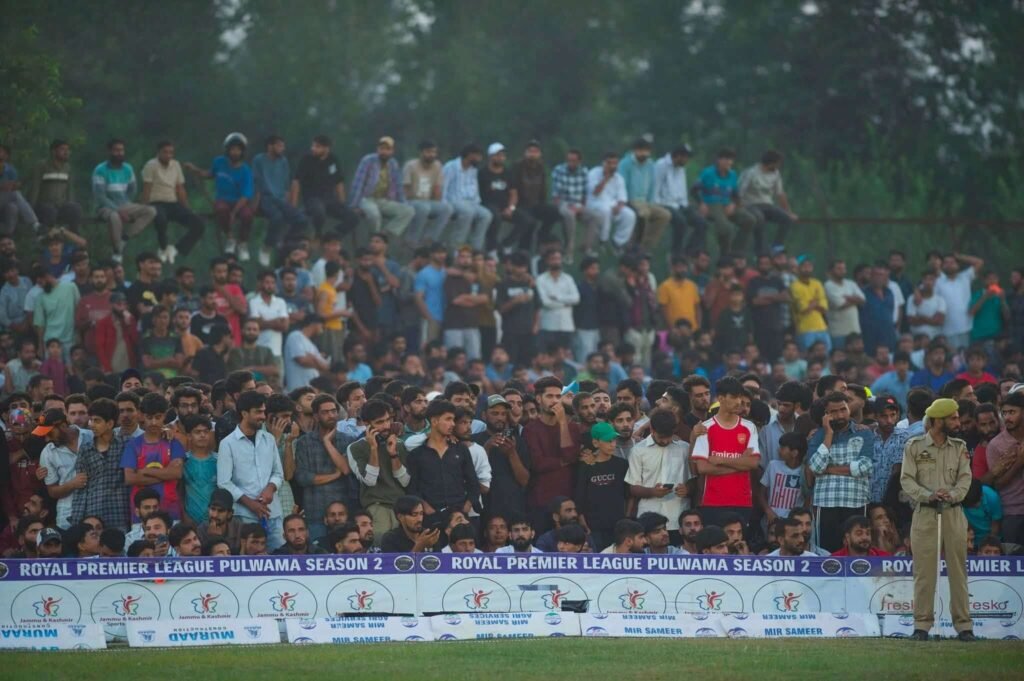 Royal Premier League final draws thousands to Pulwama
