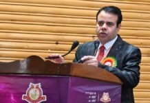 KU researcher features in World’s Top 2% Scientists list for fourth year Dr Manzoor Ahmad Mir, a breast cancer researcher at the University of Kashmir
