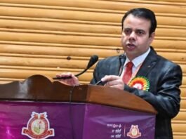 KU researcher features in World’s Top 2% Scientists list for fourth year Dr Manzoor Ahmad Mir, a breast cancer researcher at the University of Kashmir