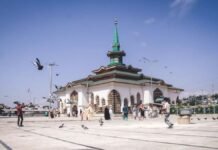 Poshak Bandi marks beginning of Sheikh Nooruddin Noorani’s annual Urs at Charar-i-Sharief Shrine of Hazrat Sheikh Nooruddin Noorani (RA) at Charar-i-Sharief in Budgam