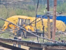 Sopore authorities demolish shed allegedly occupied by Afzal Guru’s relatives