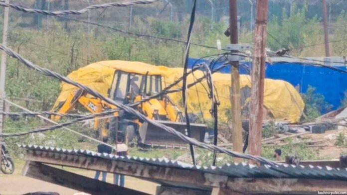 Sopore authorities demolish shed allegedly occupied by Afzal Guru’s relatives