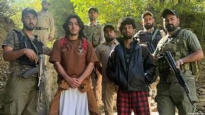 Two Srinagar youths rescued after losing way in Kangan forest