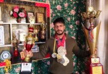 Pulwama’s Yasir Arafat Wani wins gold at national-level powerlifting championship Pulwama’s Yasir Arafat Wani wins gold at national-level powerlifting championship