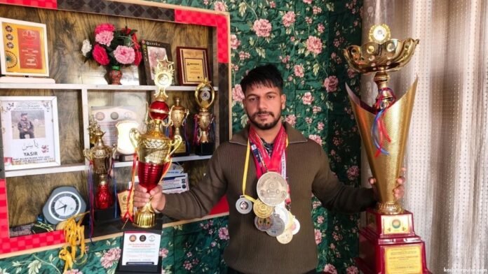 Pulwama’s Yasir Arafat Wani wins gold at national-level powerlifting championship
